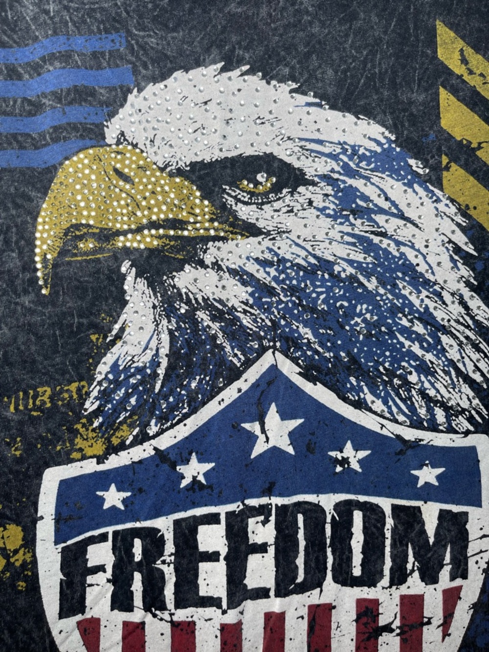 Daytrip Buckle Y2K Acid Wash Bling Freedom Eagle Graphic V-Neck Tee Size Medium - Picture 10 of 15